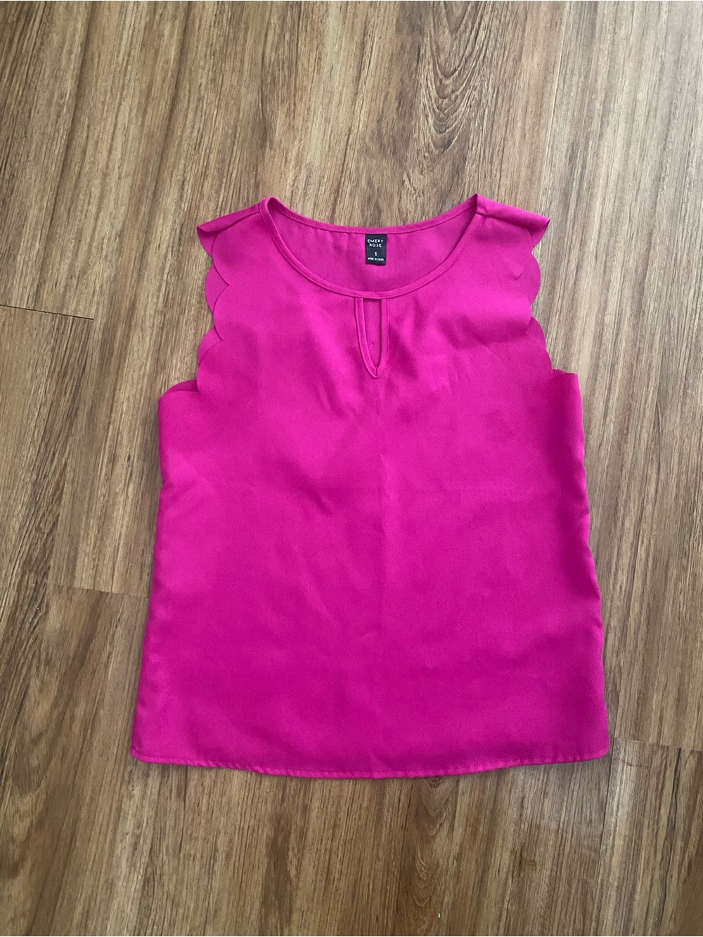 Fuchsia Scallop-Edge Sleeveless Blouse